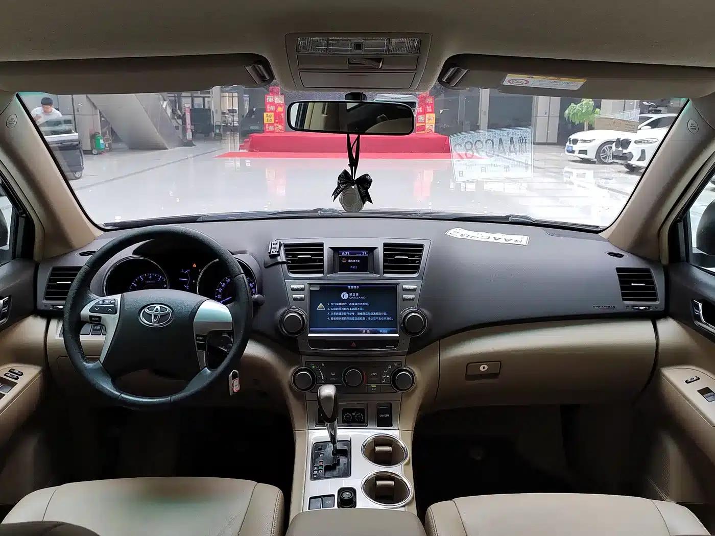 2012 Highlander 2.7L 2WD 5-seater Sport Edition — миниатюра 8