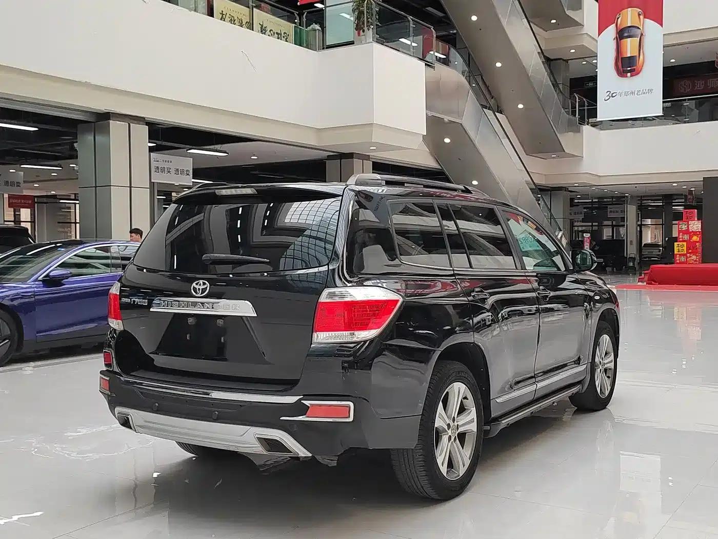 2012 Highlander 2.7L 2WD 5-seater Sport Edition — миниатюра 10