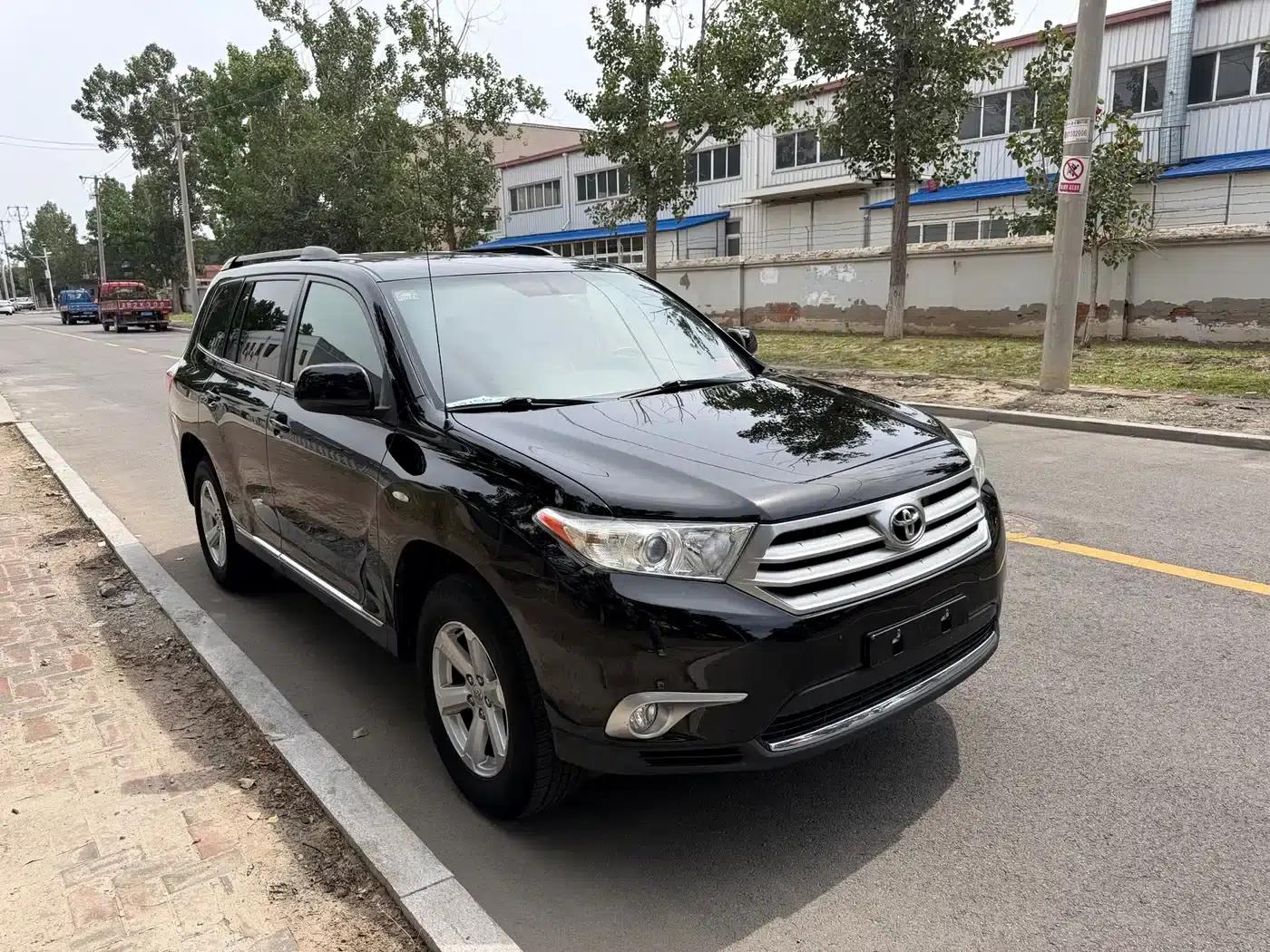 2012 Highlander 2.7L 2WD 5-seater Elite Edition — миниатюра 3