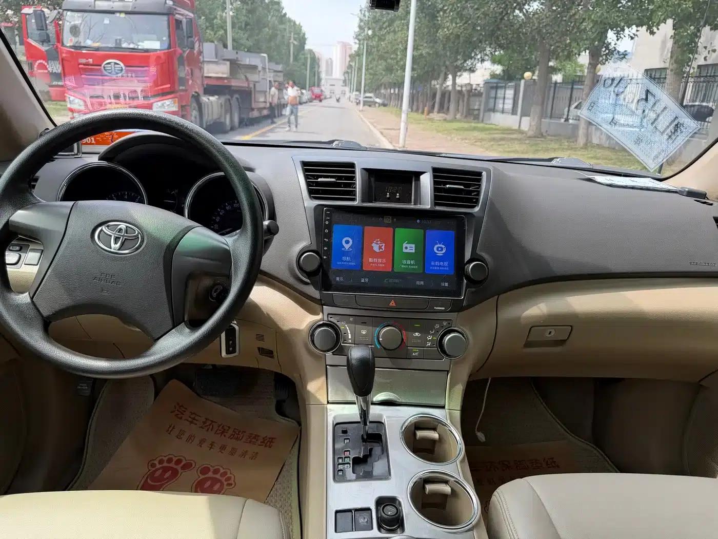 2012 Highlander 2.7L 2WD 5-seater Elite Edition — миниатюра 5