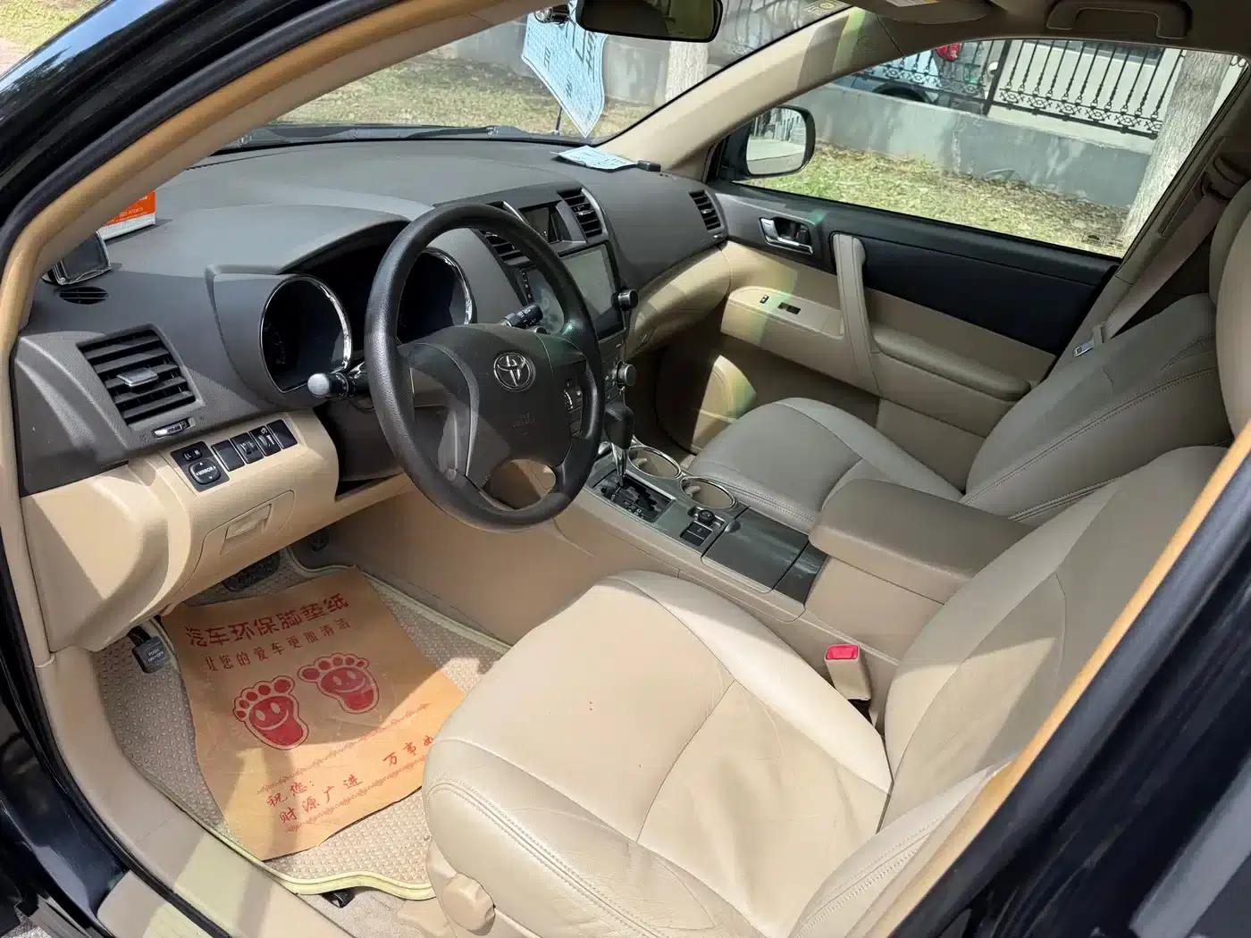 2012 Highlander 2.7L 2WD 5-seater Elite Edition — миниатюра 8