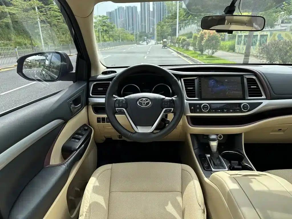 2017 Highlander 2.0T AWD Luxury 7-seater — миниатюра 14
