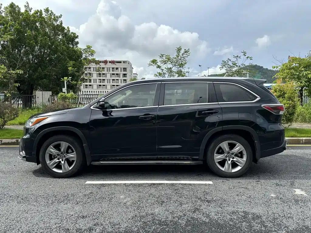 2017 Highlander 2.0T AWD Luxury 7-seater — миниатюра 4