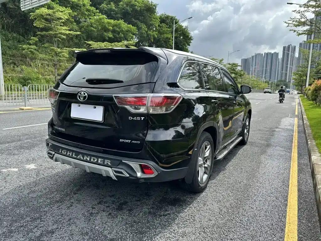 2017 Highlander 2.0T AWD Luxury 7-seater — миниатюра 5
