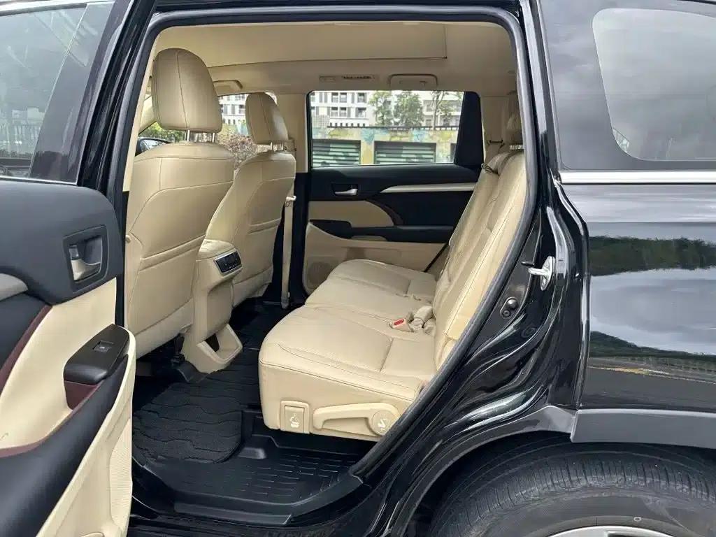 2017 Highlander 2.0T AWD Luxury 7-seater — миниатюра 8
