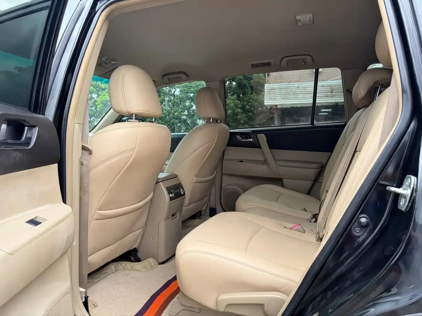 Highlander 2009 2.7L 2WD 7-seater Luxury Edition — миниатюра 6