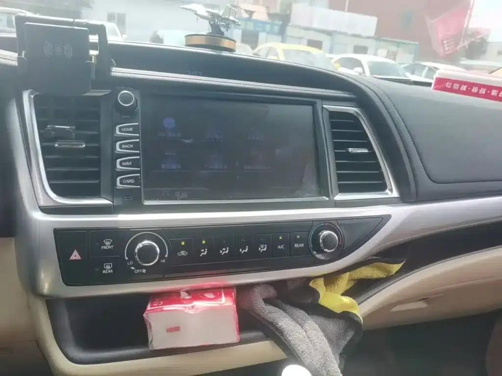 2018 Toyota Highlander 2.0T 2WD Elite Edition 7-seater (China VI Emission Standard) — миниатюра 13