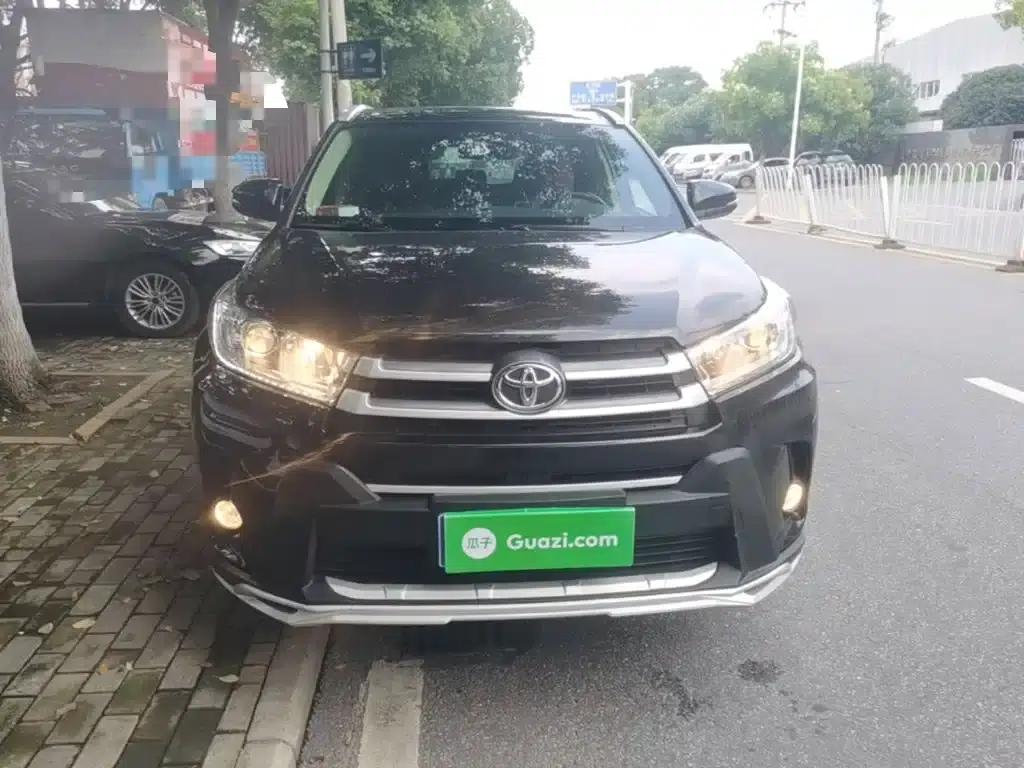 2018 Toyota Highlander 2.0T 2WD Elite Edition 7-seater (China VI Emission Standard) — миниатюра 3