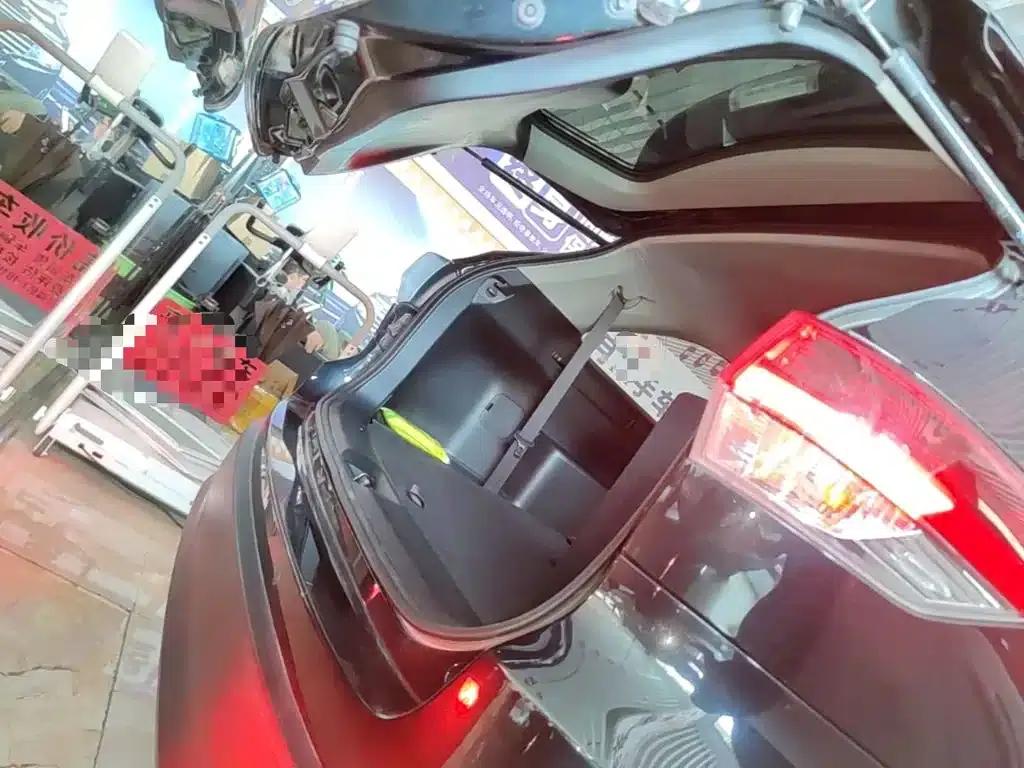 2021 Toyota Highlander 2.0T AWD Luxury 7-seater — миниатюра 19