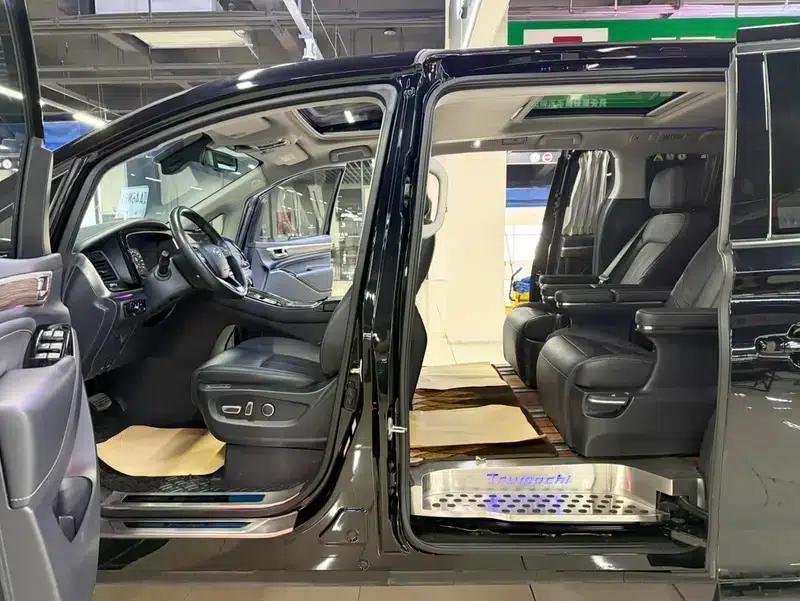 Trumpchi M8 2021 Master Series 390T Supreme Edition — миниатюра 19