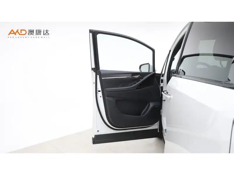 Trumpchi M8 2023 Master Series 2.0TGDI Flagship Edition — миниатюра 11