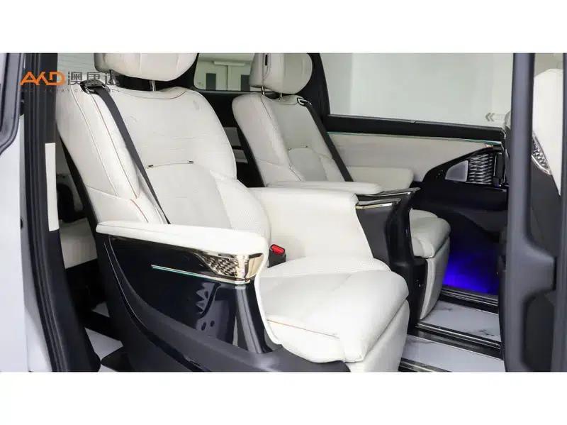 Trumpchi M8 2023 Master Series 2.0TGDI Flagship Edition — миниатюра 9