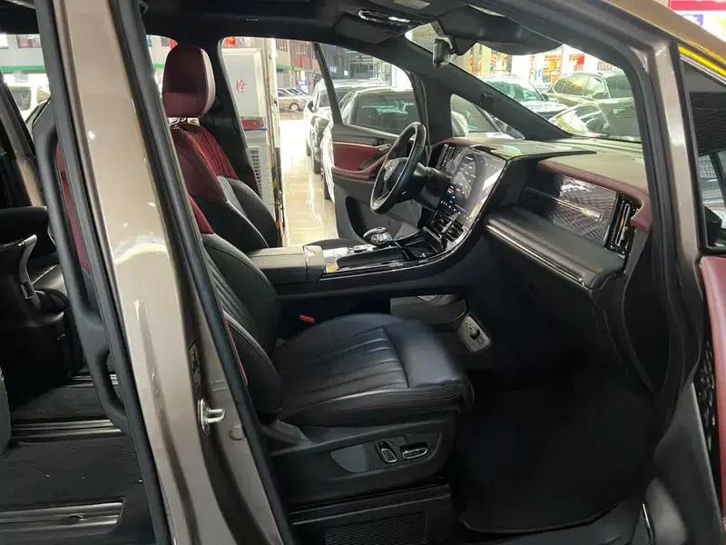 Trumpchi M8 2023 Master Series 2.0TM Hybrid Supreme Edition — миниатюра 11