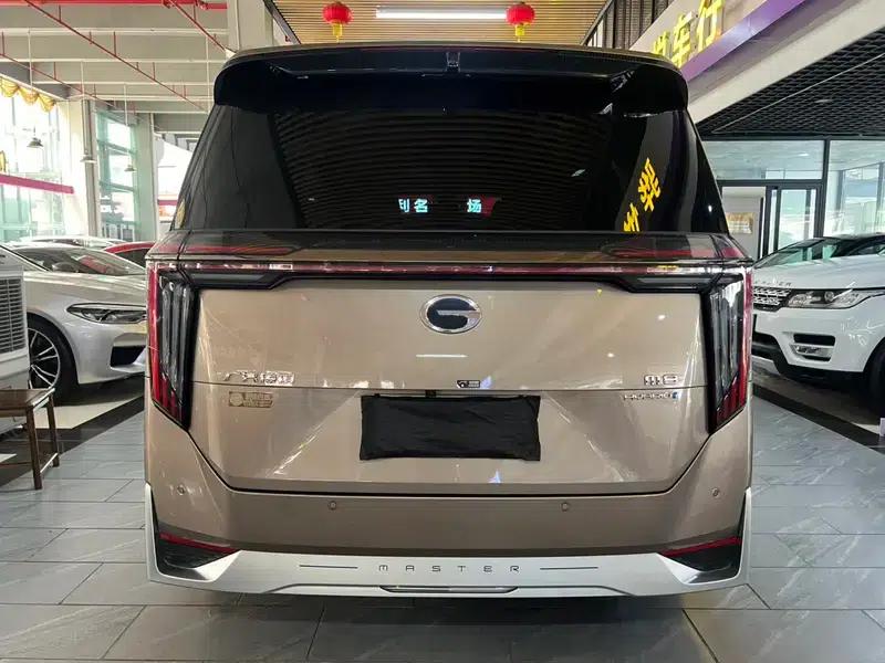 Trumpchi M8 2023 Master Series 2.0TM Hybrid Supreme Edition — миниатюра 4