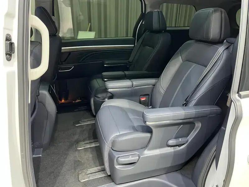 Trumpchi M8 2023 Leading Series 390T Premium Edition — миниатюра 9