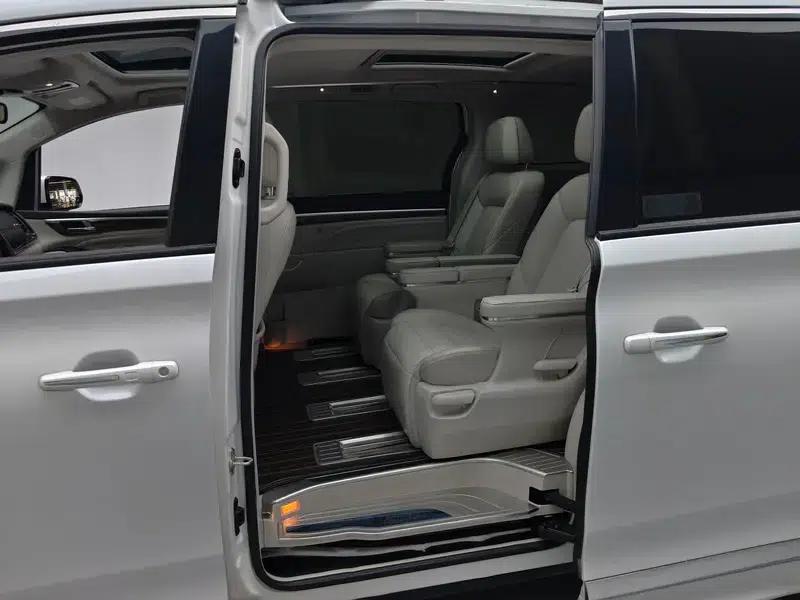Trumpchi M8 2020 Navigator Edition 390T Supreme Edition — миниатюра 18