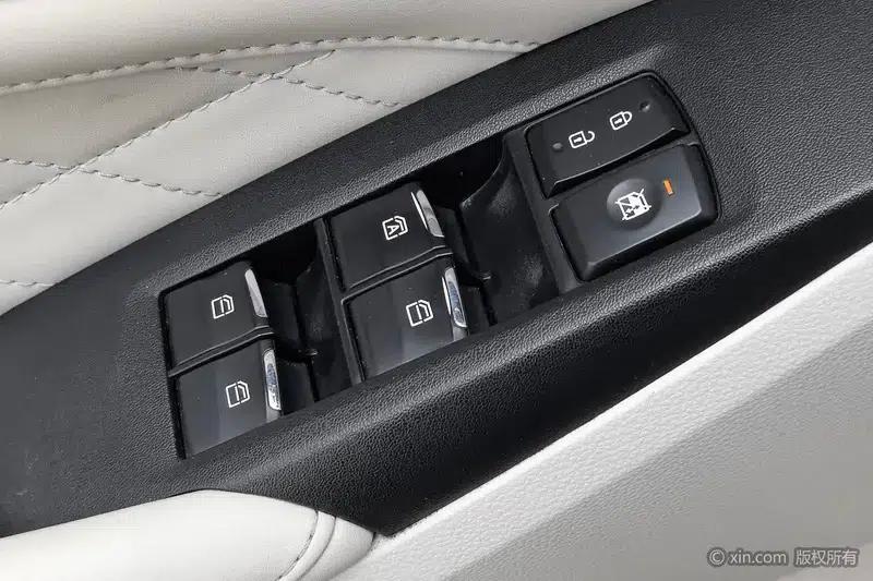 Trumpchi M8 2018 320T Premium Edition — миниатюра 22