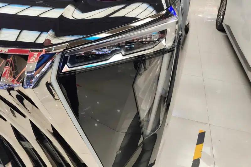 Trumpchi M8 2024 Master Series 2.0TGDI Supreme Edition — миниатюра 4
