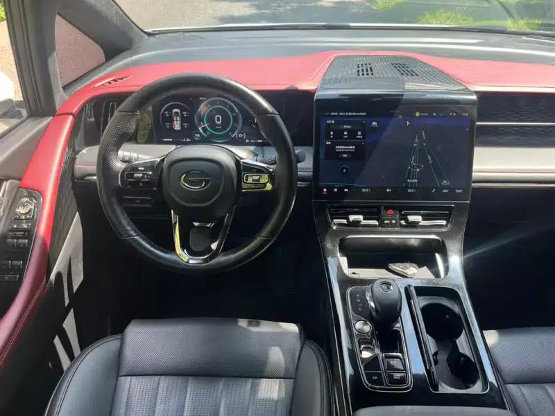 Trumpchi M8 2023 Master Series 2.0TGDI Supreme Edition — миниатюра 14
