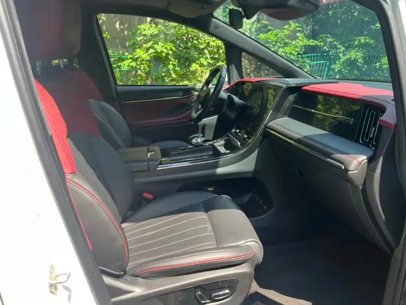 Trumpchi M8 2023 Master Series 2.0TGDI Supreme Edition — миниатюра 16