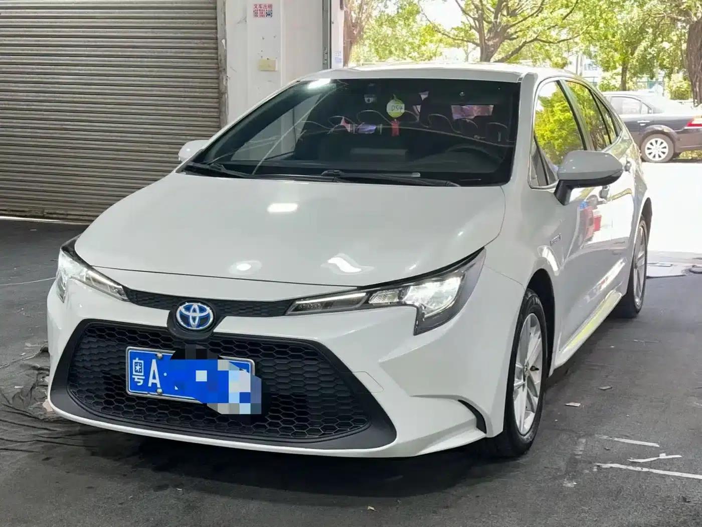 Levin 2022 Hybrid 1.8H E-CVT Leading Edition — миниатюра 1