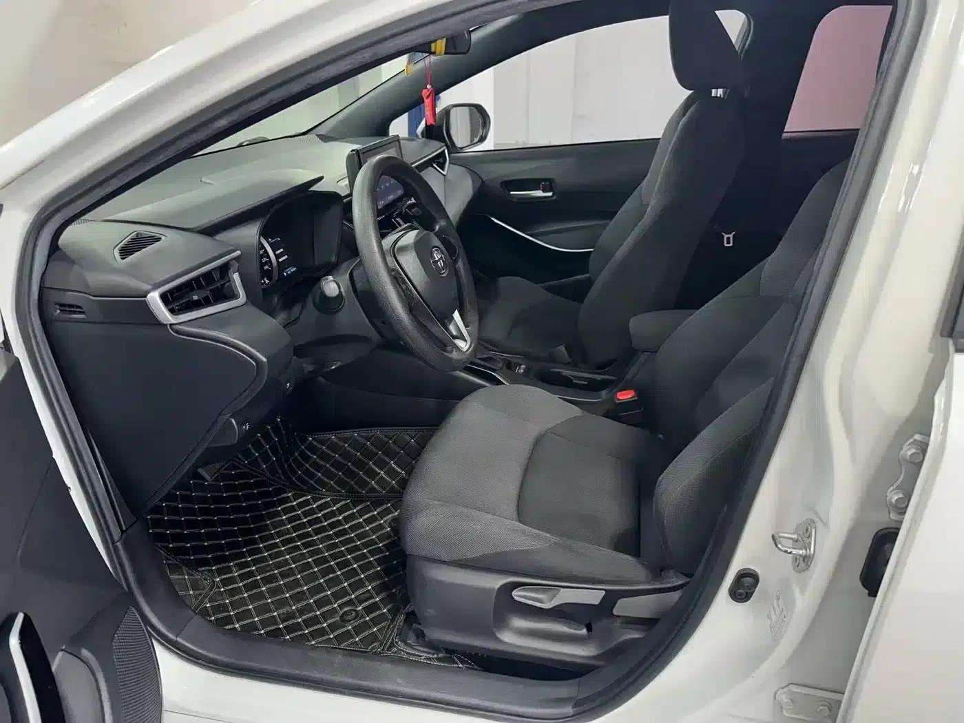 Levin 2022 Hybrid 1.8H E-CVT Leading Edition — миниатюра 5