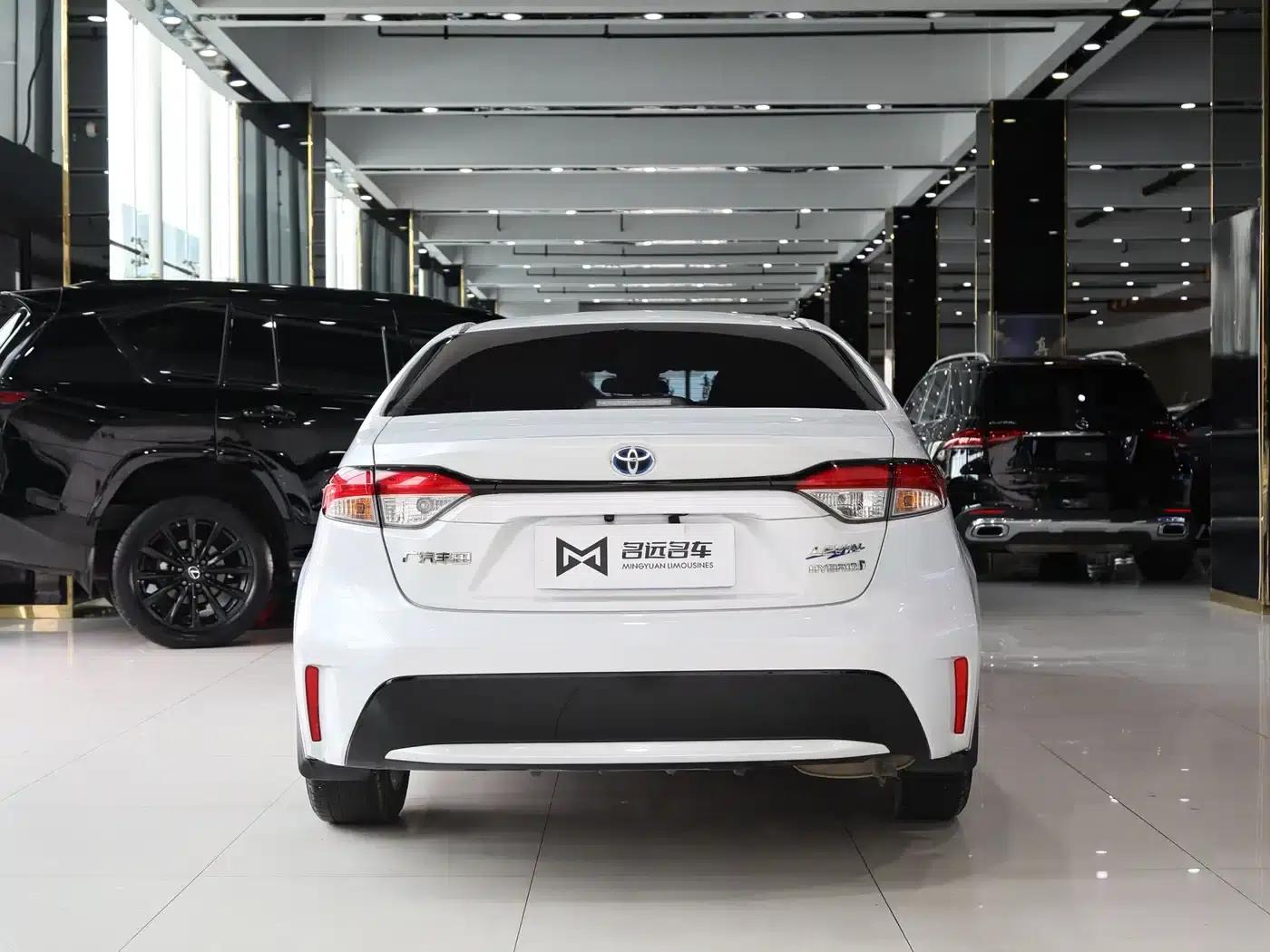 Levin 2022 Hybrid 1.8H E-CVT Luxury Edition — миниатюра 16