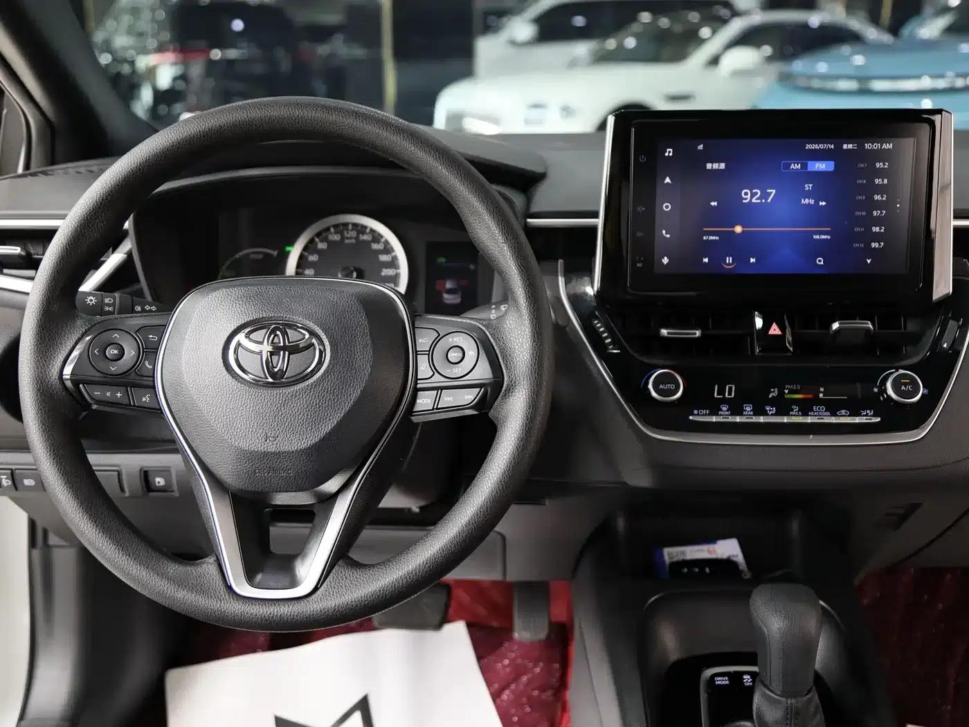 Levin 2022 Hybrid 1.8H E-CVT Luxury Edition — миниатюра 9