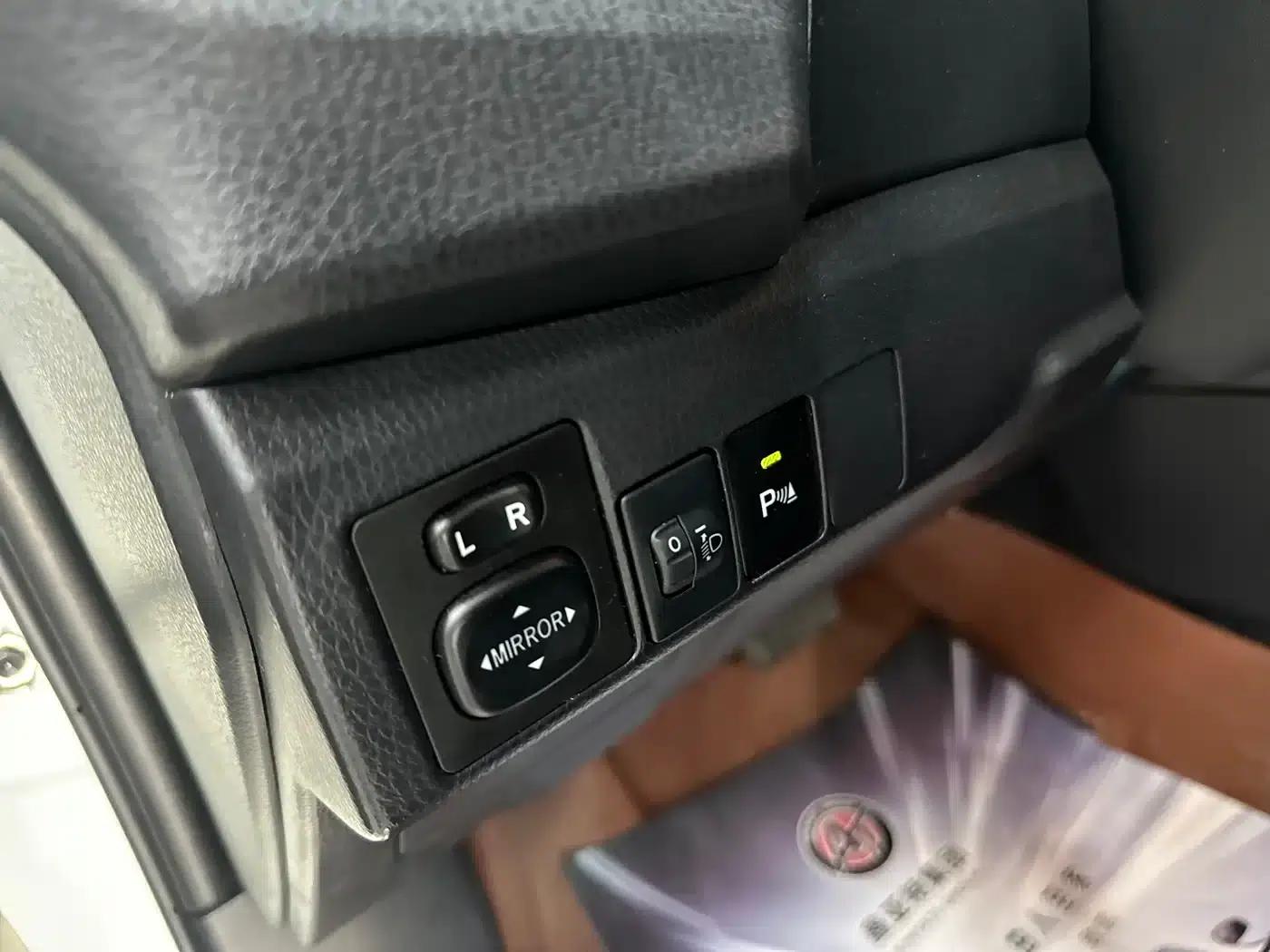 Levin 2016 1.6G-L CVT Leading Edition — миниатюра 6