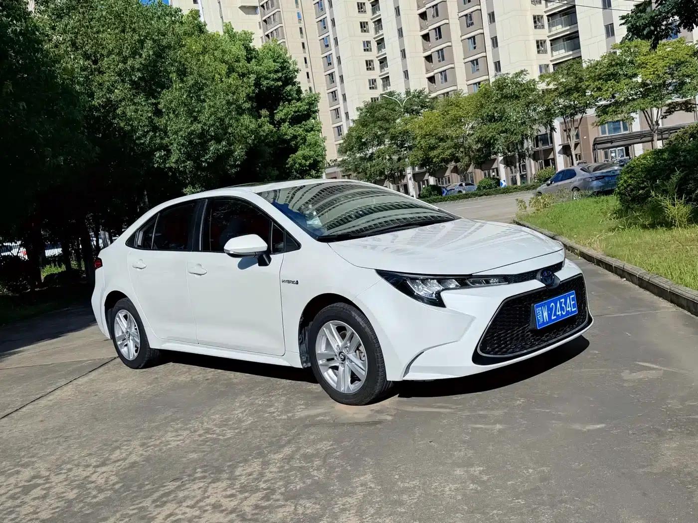 Levin 2021 Hybrid 1.8H E-CVT Luxury Edition — миниатюра 3