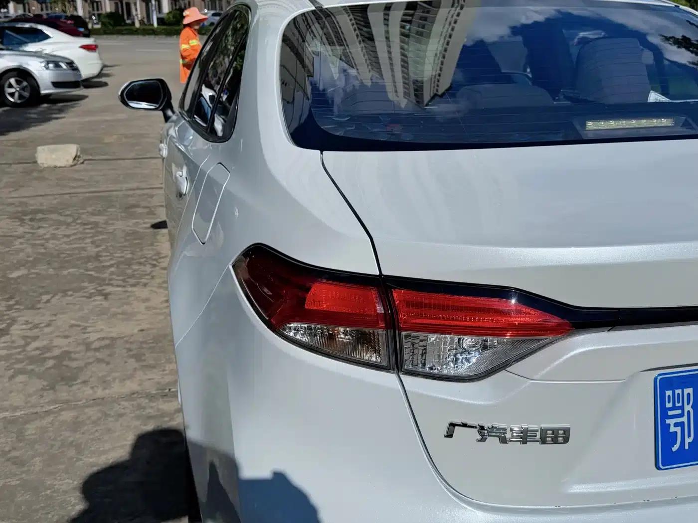 Levin 2021 Hybrid 1.8H E-CVT Luxury Edition — миниатюра 22
