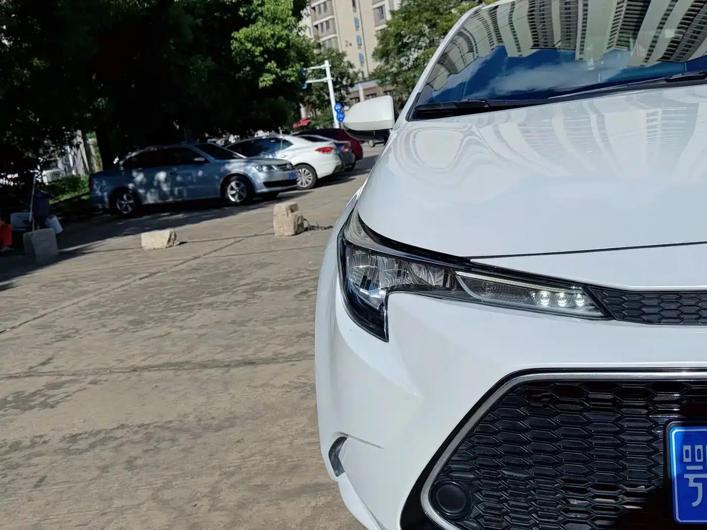 Levin 2021 Hybrid 1.8H E-CVT Luxury Edition — миниатюра 7