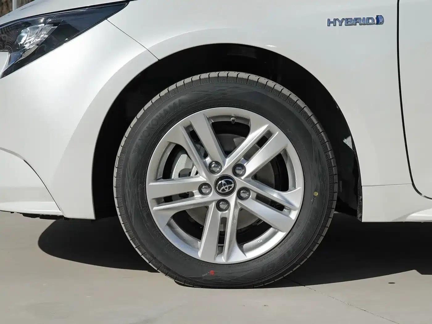 Levin 2021 Hybrid 1.8H E-CVT Luxury Edition — миниатюра 10