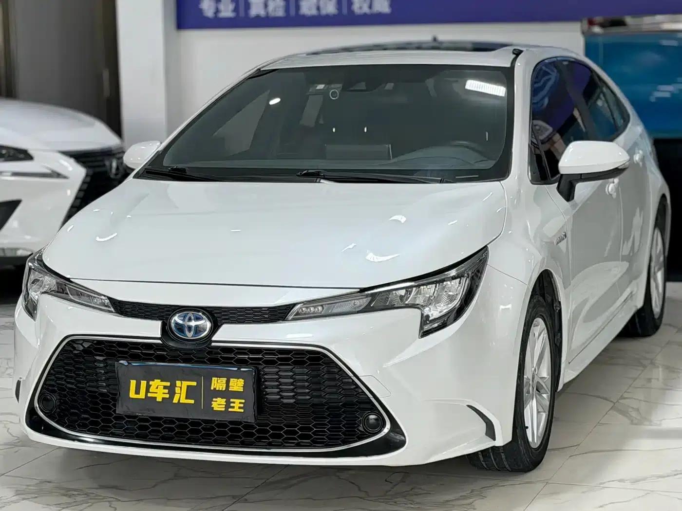 Levin 2021 Hybrid 1.8H E-CVT Luxury Edition — миниатюра 1