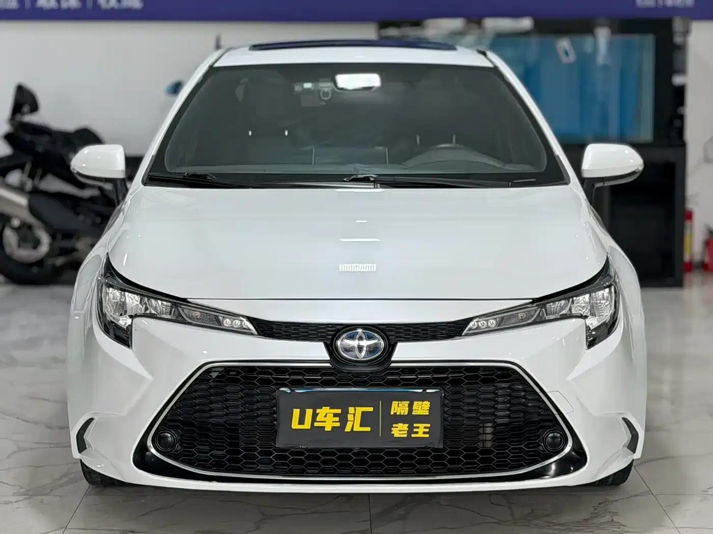 Levin 2021 Hybrid 1.8H E-CVT Luxury Edition — миниатюра 2