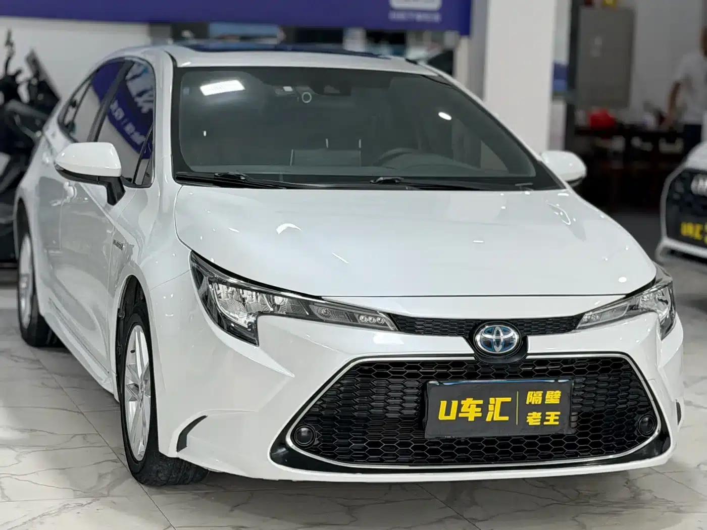 Levin 2021 Hybrid 1.8H E-CVT Luxury Edition — миниатюра 3