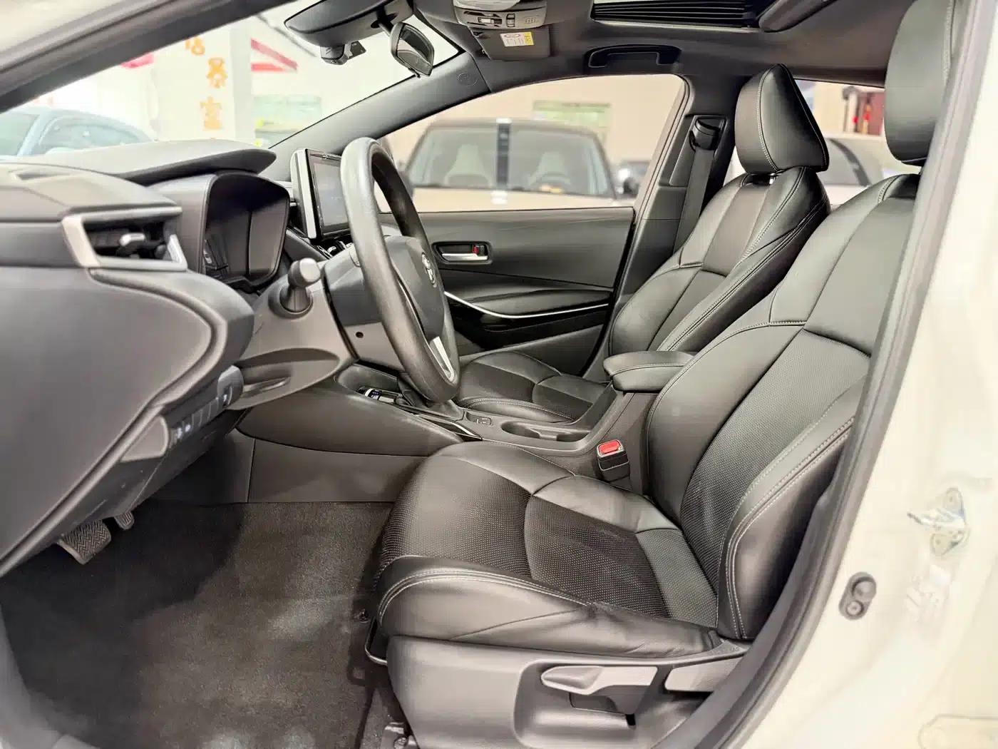 Levin 2021 Hybrid 1.8H E-CVT Luxury Edition — миниатюра 4