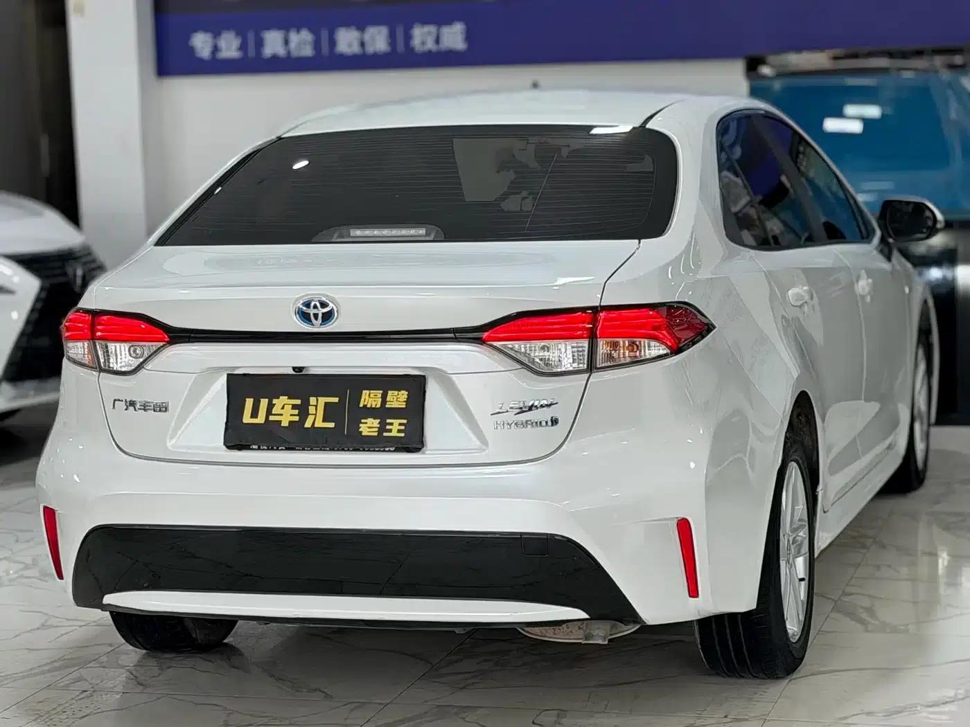 Levin 2021 Hybrid 1.8H E-CVT Luxury Edition — миниатюра 7
