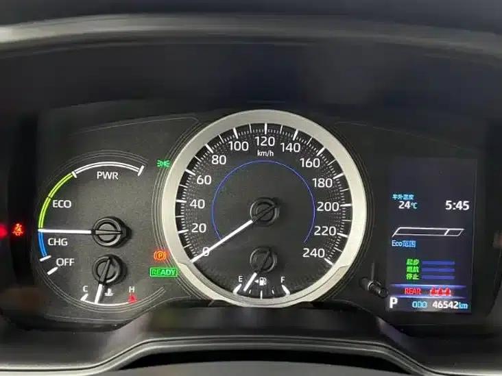 Levin 2022 Hybrid 1.8H E-CVT Luxury Edition — миниатюра 11