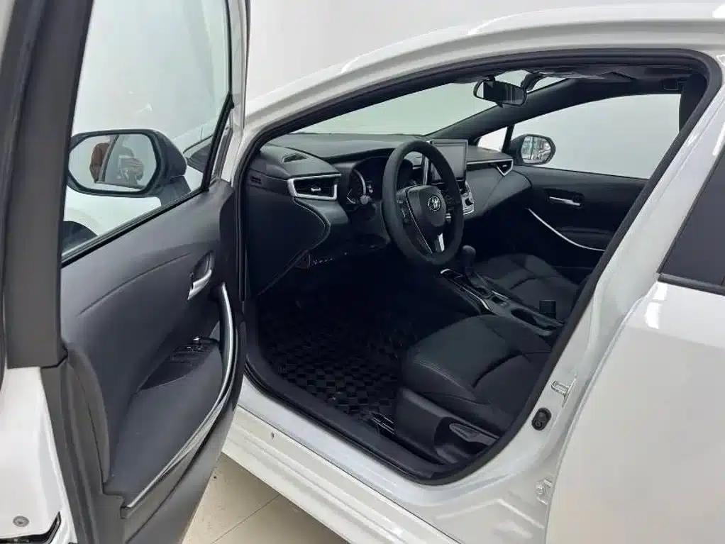 Levin 2022 Hybrid 1.8H E-CVT Luxury Edition — миниатюра 10