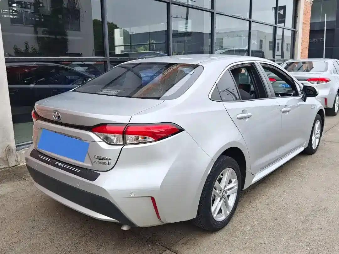 Levin 2021 Hybrid 1.8H E-CVT Entry Edition — миниатюра 4