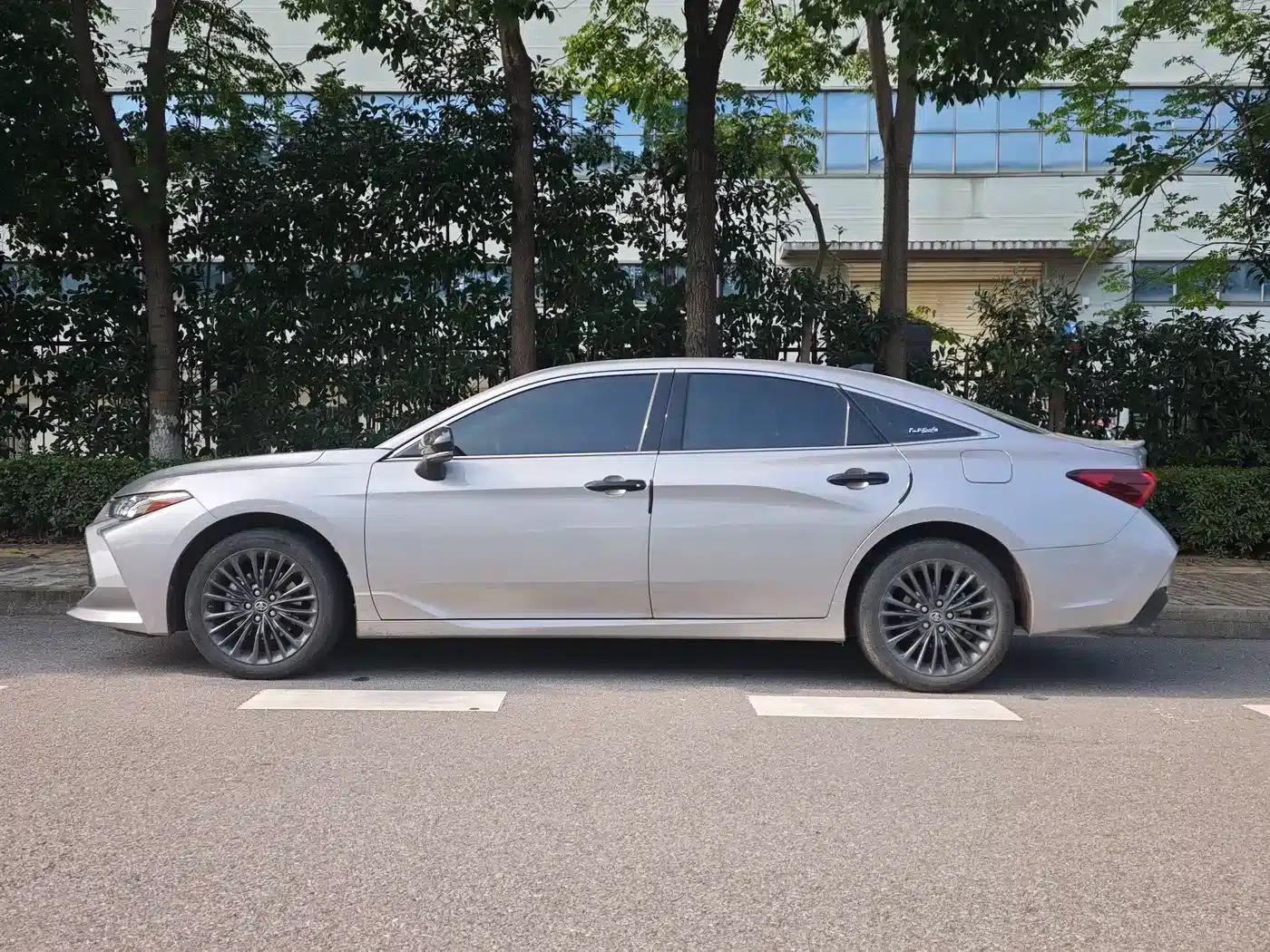 2019 Toyota Avalon 2.5L Touring Premium Edition (National V Emission Standard) — миниатюра 2