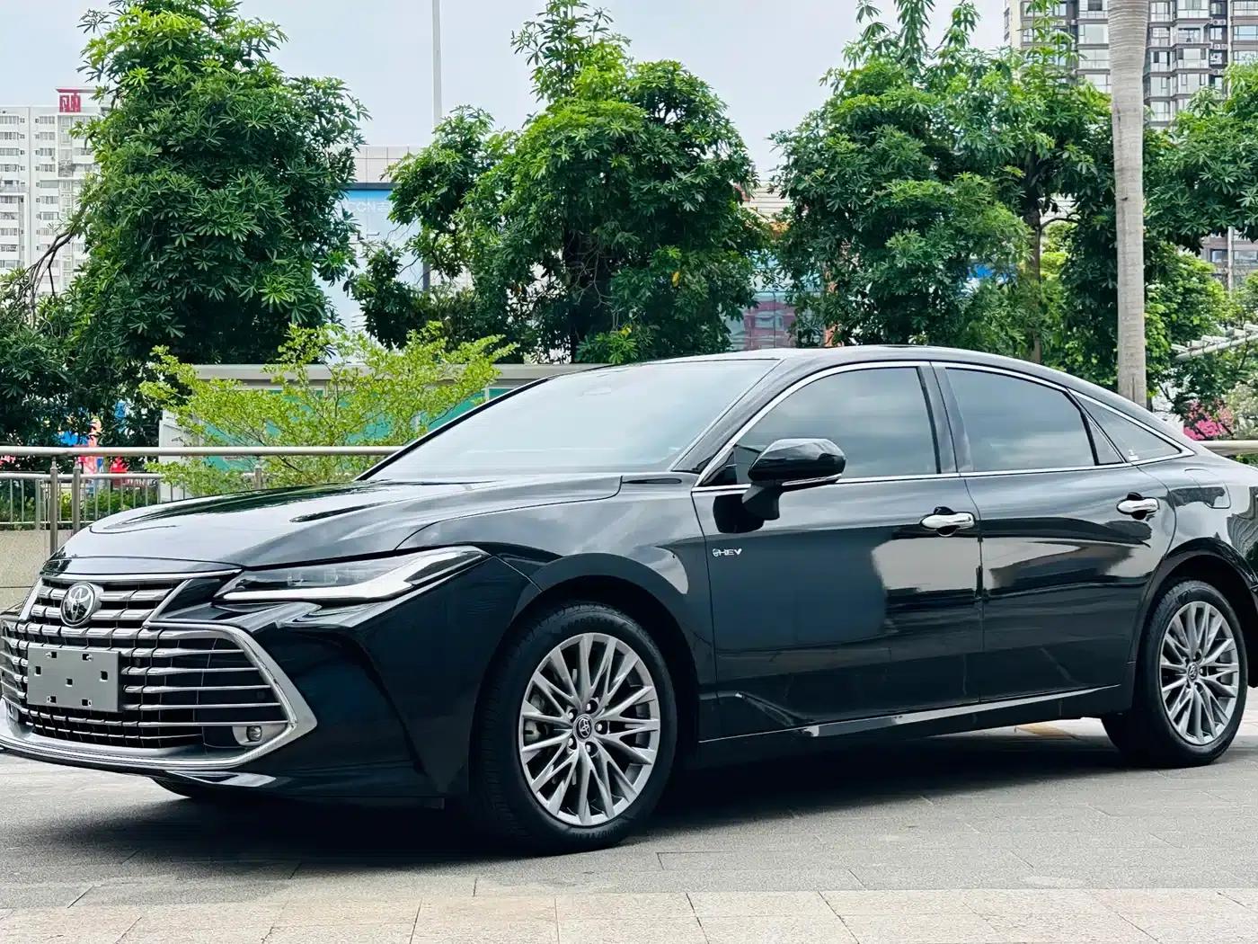 2024 Toyota Avalon Hybrid 2.0L Luxury Edition — миниатюра 1