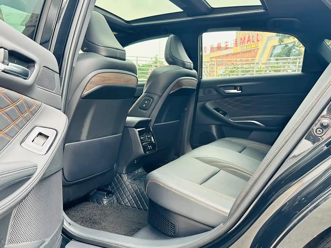 2024 Toyota Avalon Hybrid 2.0L Luxury Edition — миниатюра 11