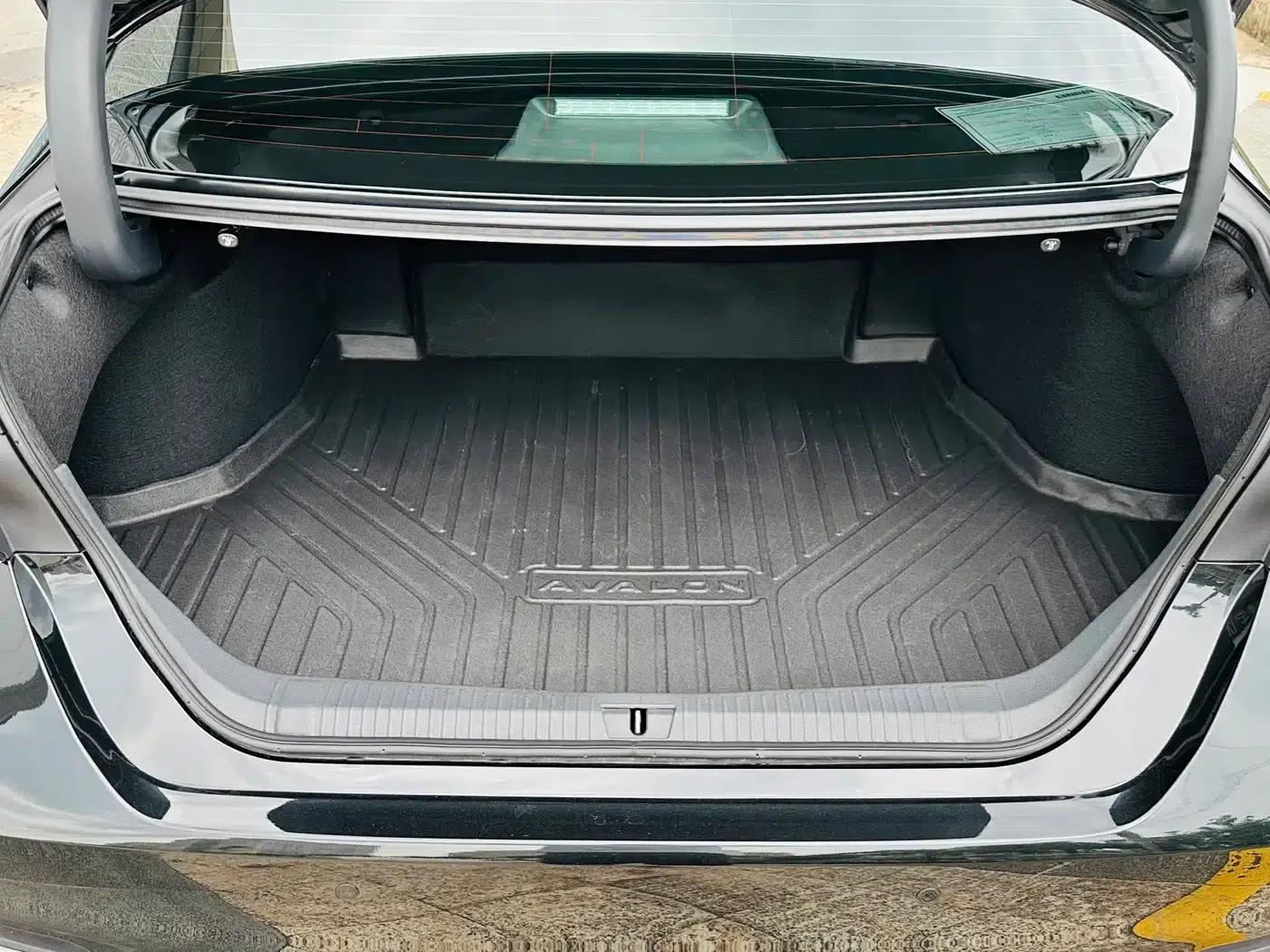 2024 Toyota Avalon Hybrid 2.0L Luxury Edition — миниатюра 12