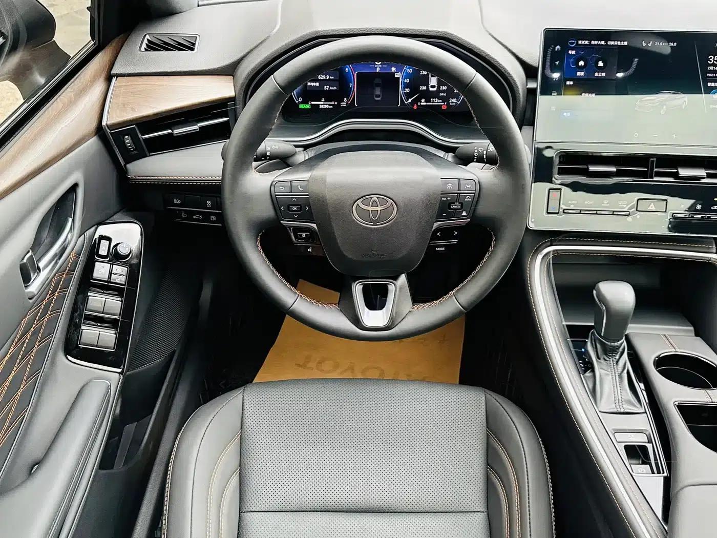 2024 Toyota Avalon Hybrid 2.0L Luxury Edition — миниатюра 17