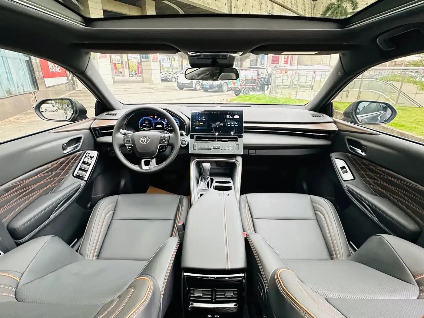 2024 Toyota Avalon Hybrid 2.0L Luxury Edition — миниатюра 19
