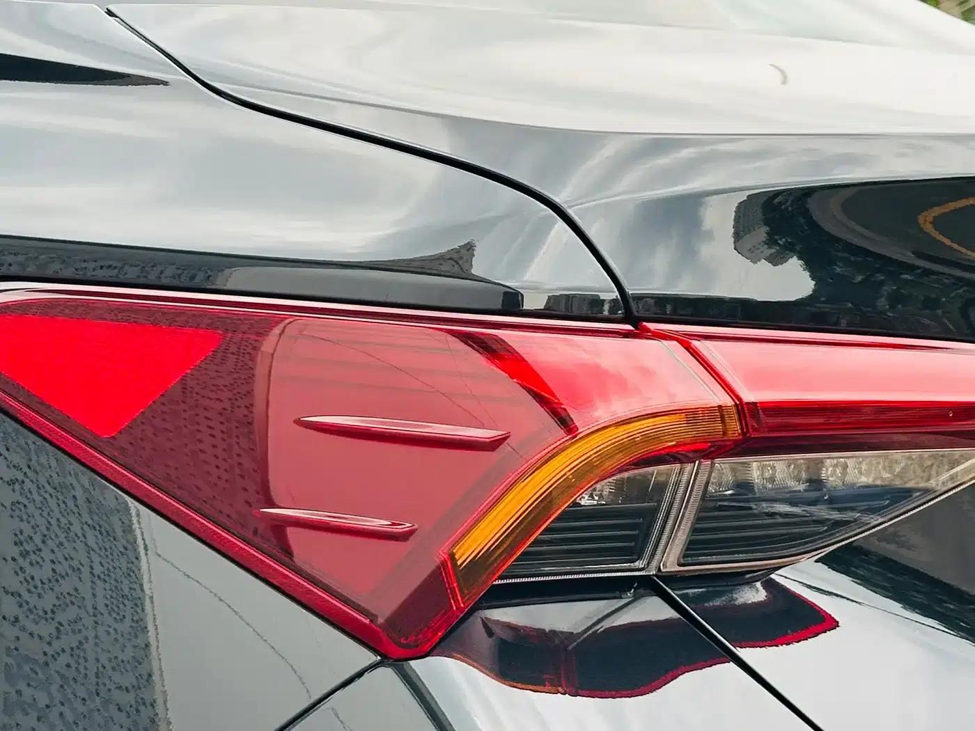 2024 Toyota Avalon Hybrid 2.0L Luxury Edition — миниатюра 22