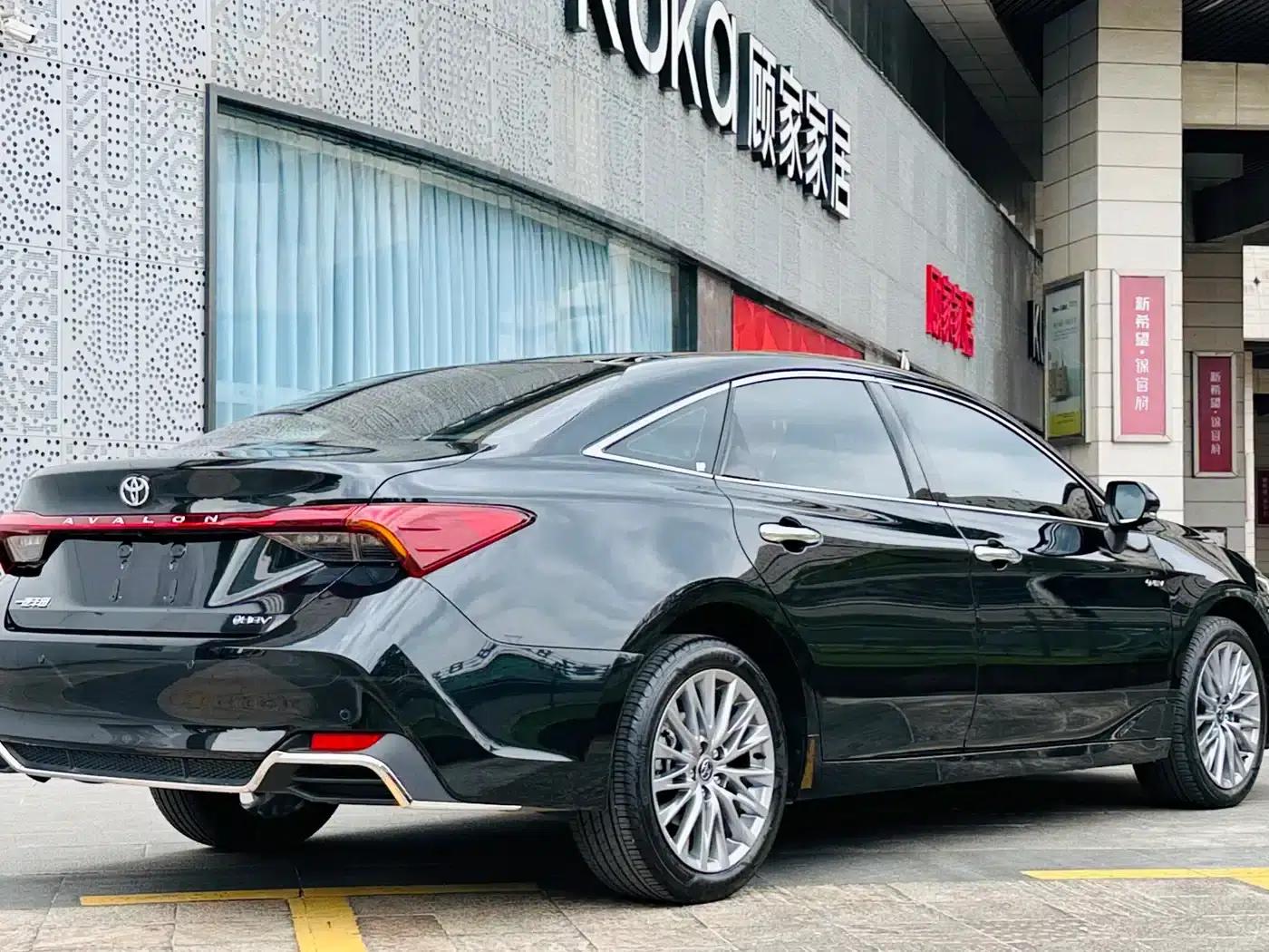 2024 Toyota Avalon Hybrid 2.0L Luxury Edition — миниатюра 6