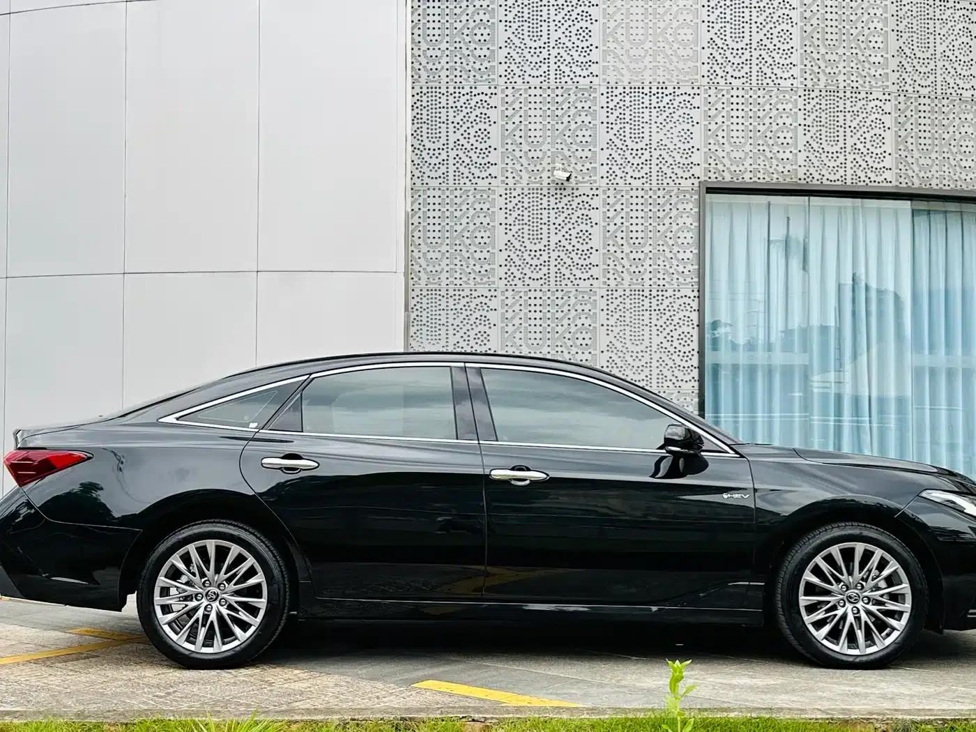 2024 Toyota Avalon Hybrid 2.0L Luxury Edition — миниатюра 9
